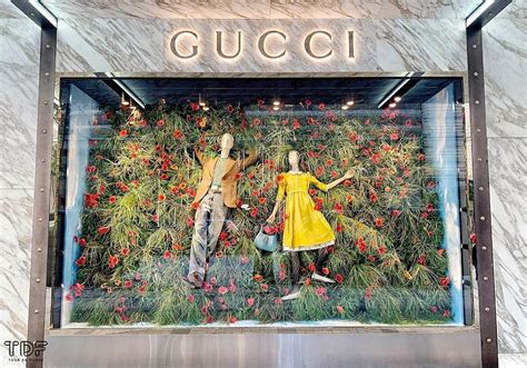 visual merchandising job gucci